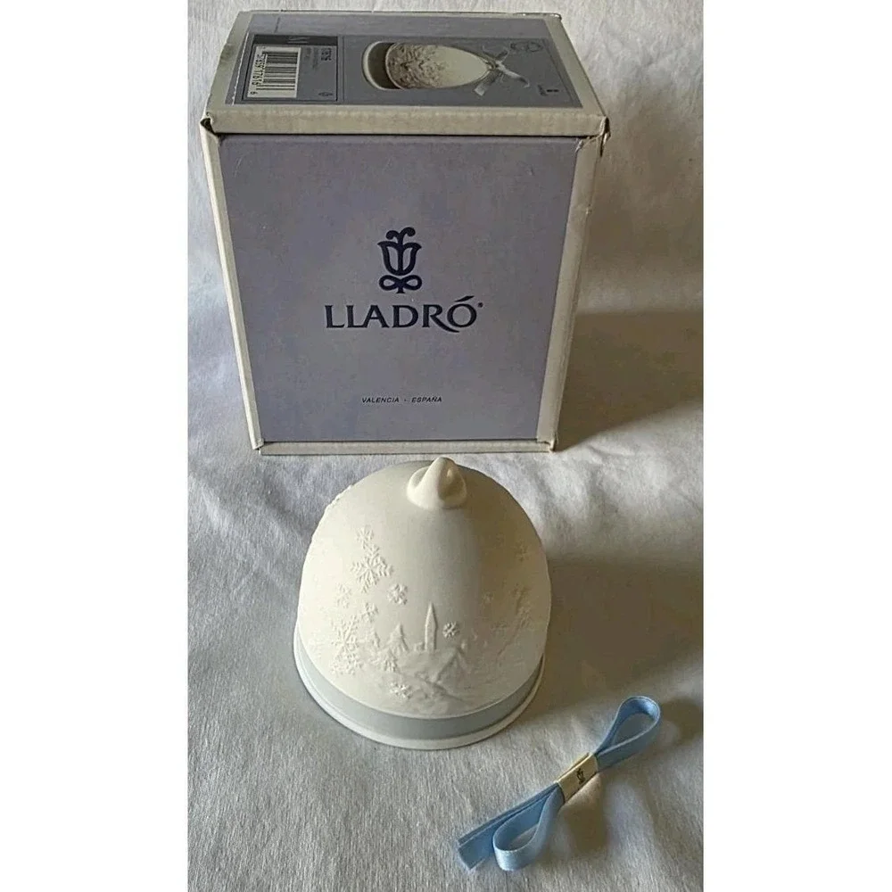 LLADRO 17616 WINTER BELL CAMPANA INVIERNO BOXED 1994 w/ original box